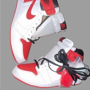 Nike White and Red High-Tops